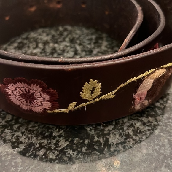 Linea Pelle embroidered leather love bird belt size LARGE - Picture 12 of 13
